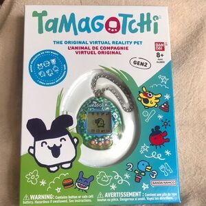 NIB ~ Tamagotchi Gen2 Virtual Pet Keychain.